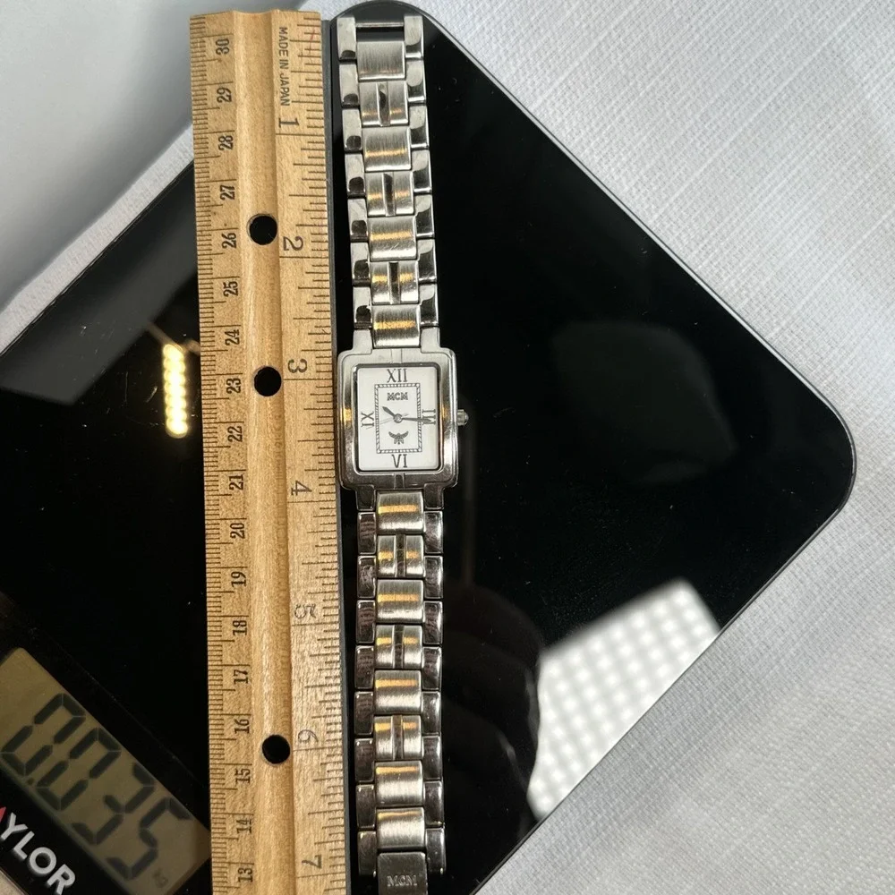 MCM AM.LINE 6991‎ Women's Stainless Steel Quartz Watch Swiss Movement